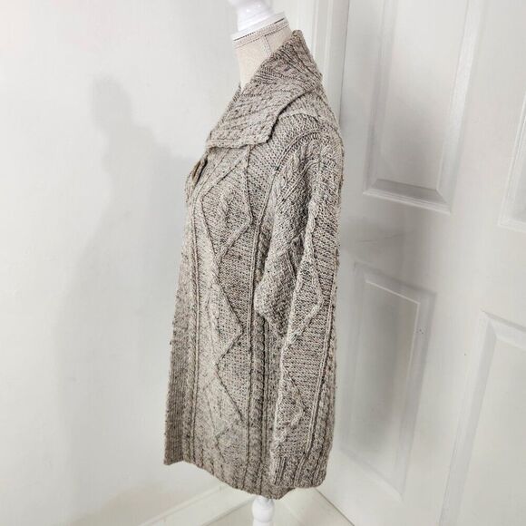 Carraig Donn Sweater Womens M Gray Cable Knit Shawl Cape Cletic Ireland Wool - Picture 4 of 12